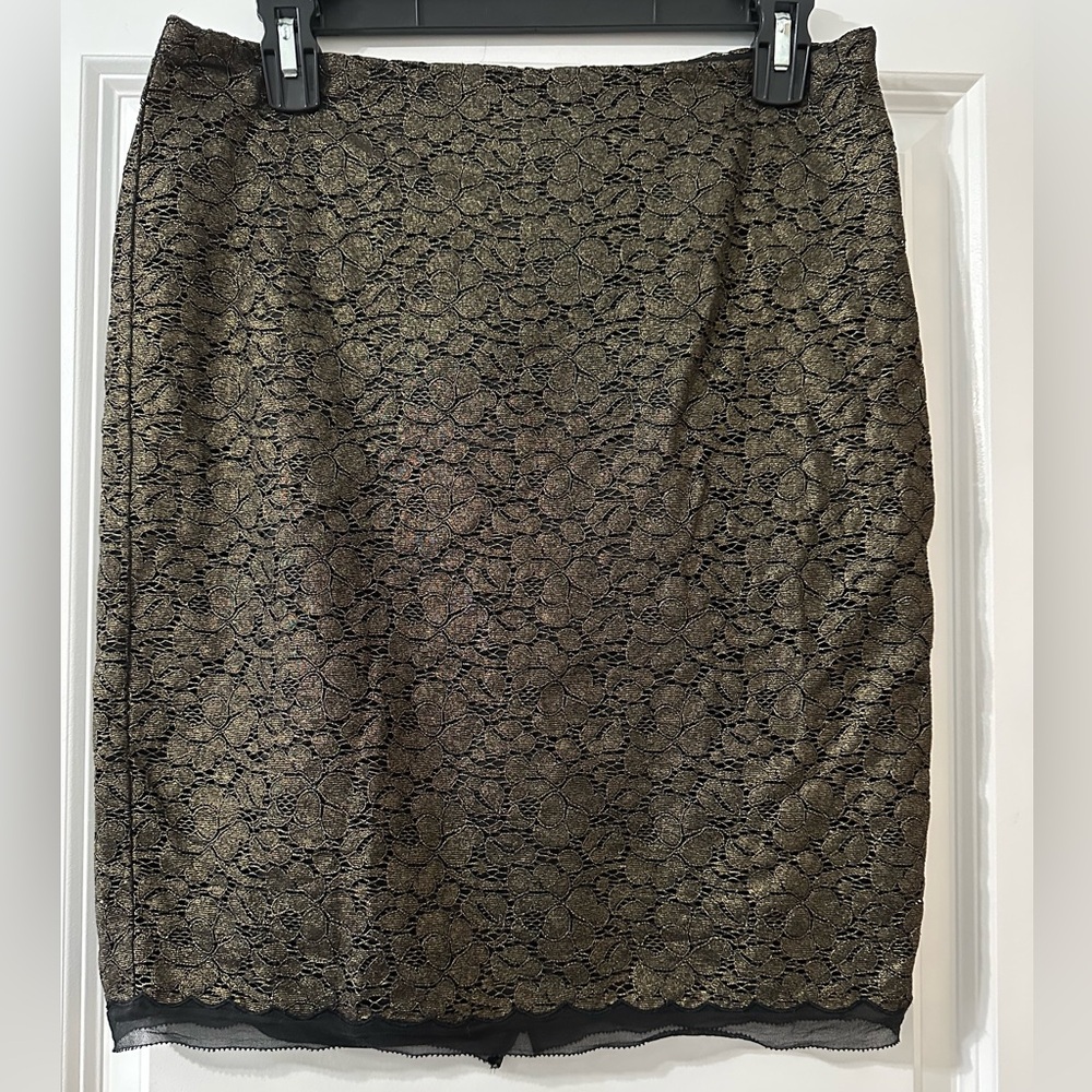 Ann Taylor Gold Lace Skirt with Trim size 4